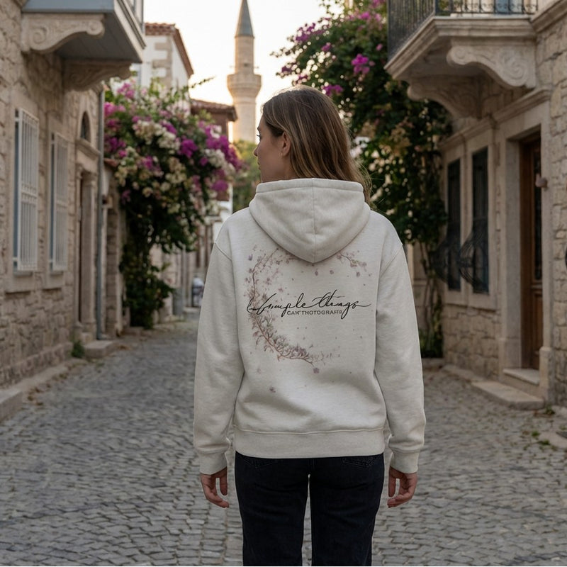 Hong Kong-style hooded sweatshirt