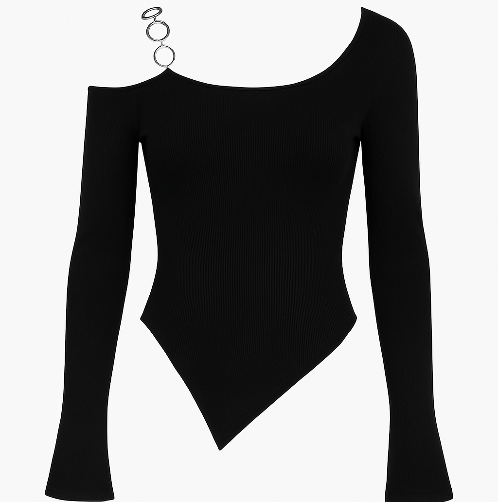 Spice circle chain cross-neck top